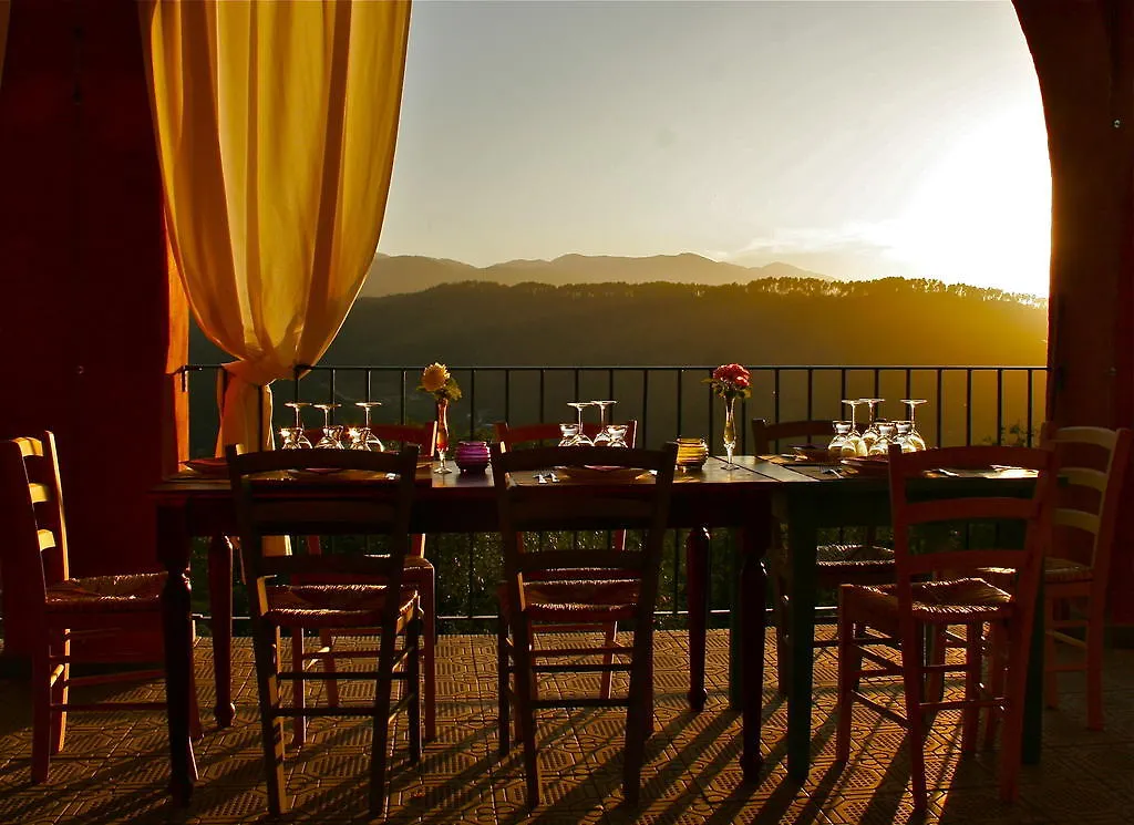 ラ・スペツィア Agriturismo Cerrolungoヴィラ イタリア